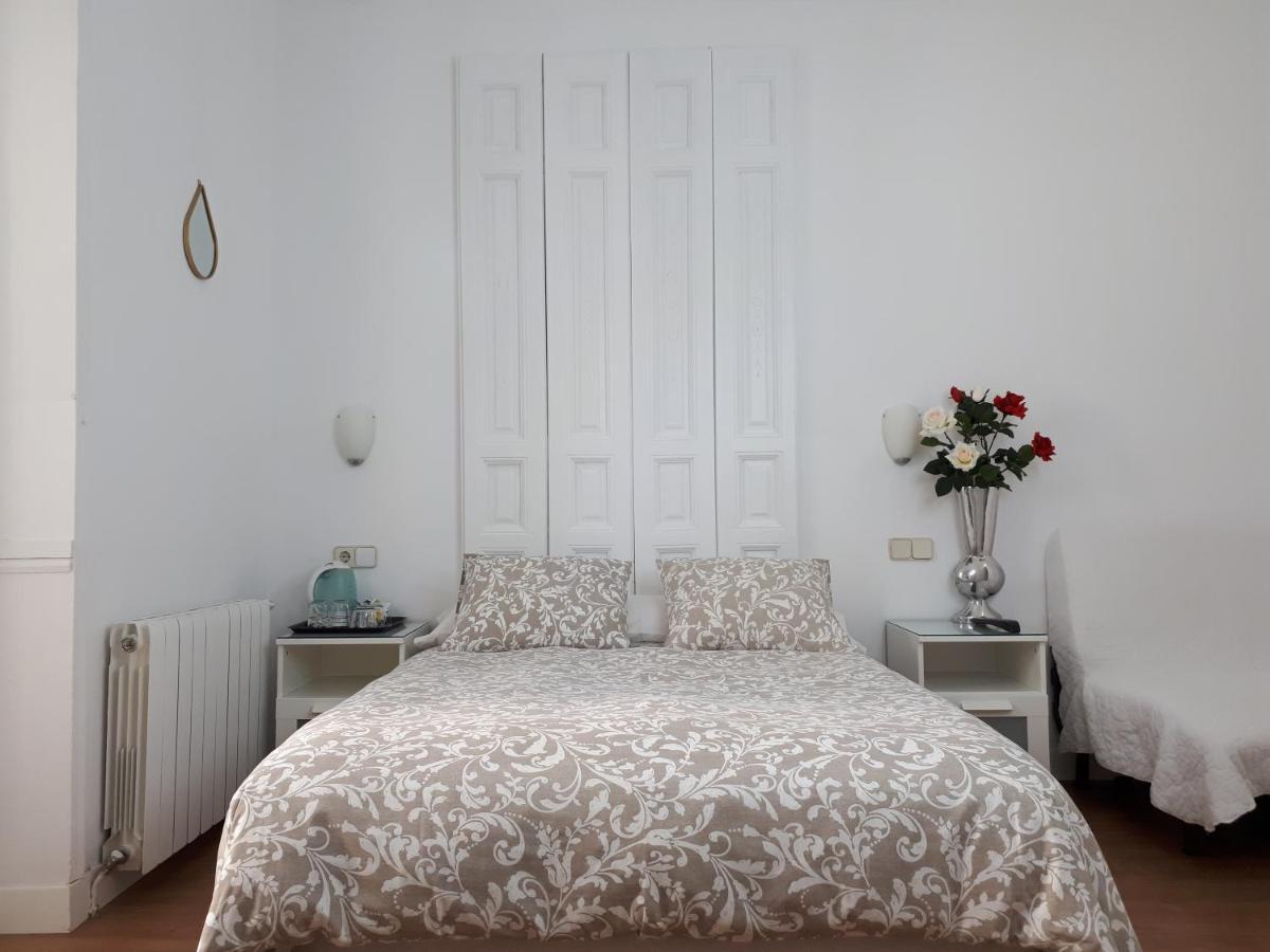 Hostal Casa Chueca Мадрид Экстерьер фото