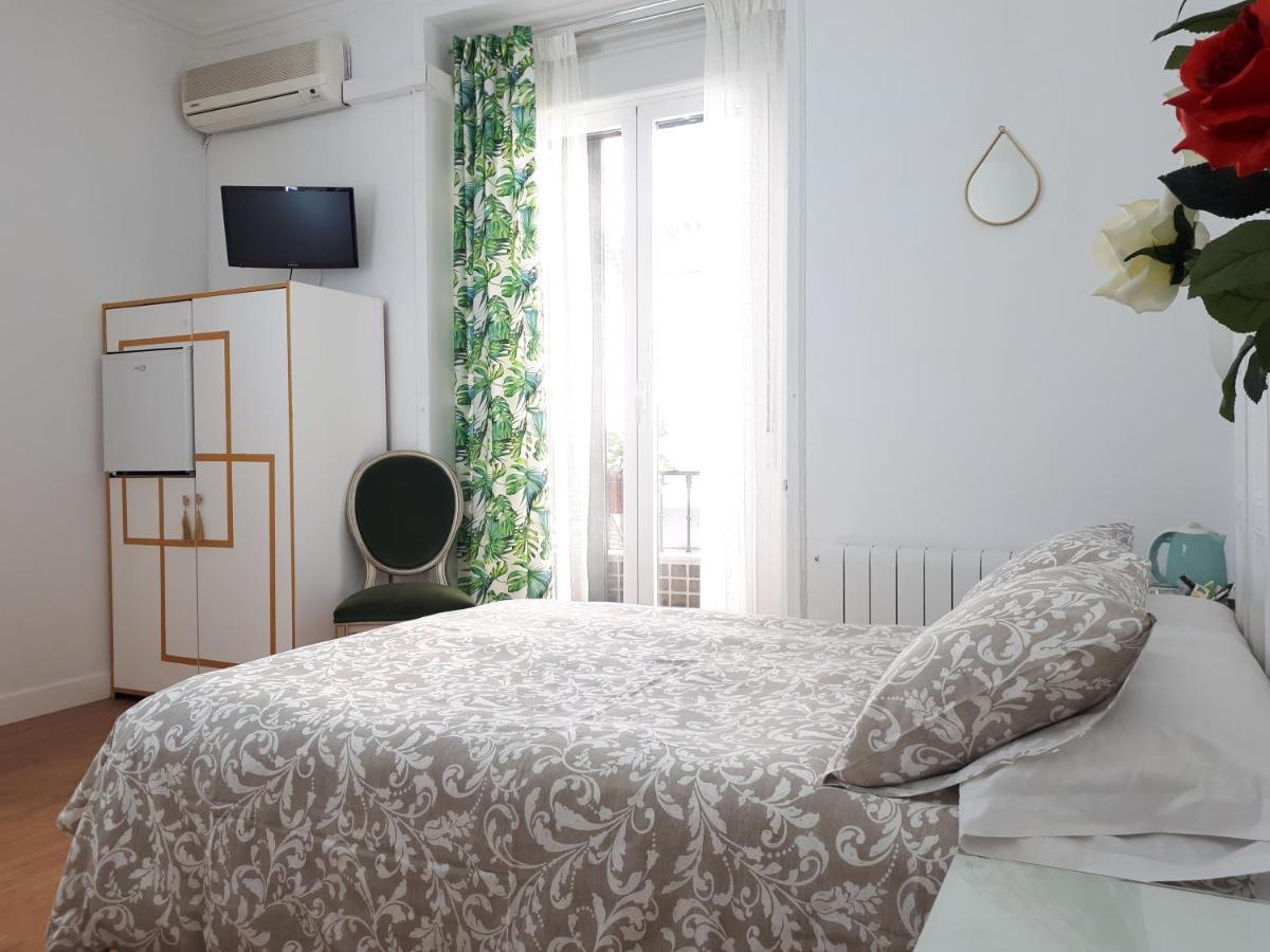 Hostal Casa Chueca Мадрид Экстерьер фото