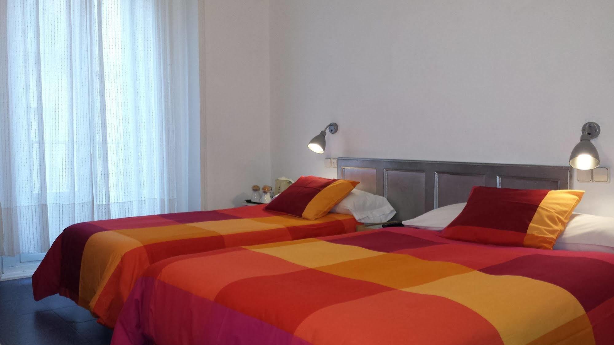 Hostal Casa Chueca Мадрид Экстерьер фото