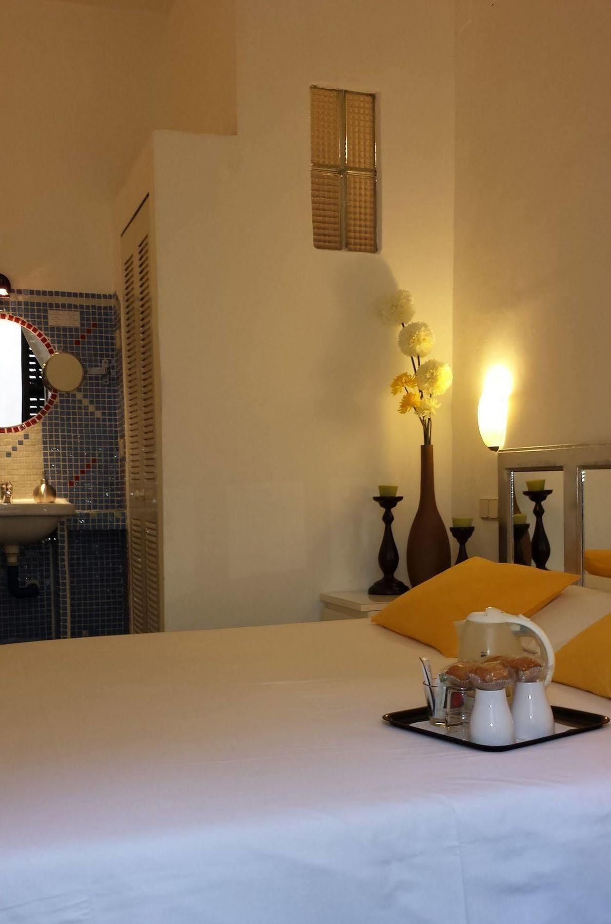 Hostal Casa Chueca Мадрид Экстерьер фото